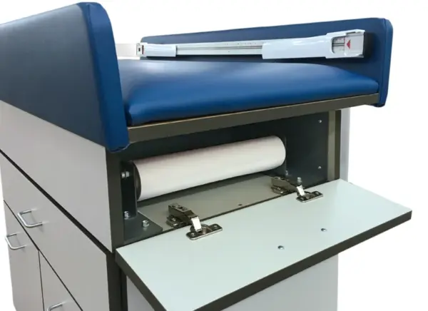 Clinton Pediatric Scale/Treatment Table 7810 - Image 5